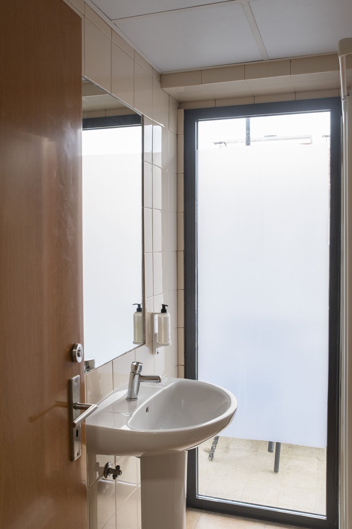 6 dorm w/  balcony - quartos - nomad